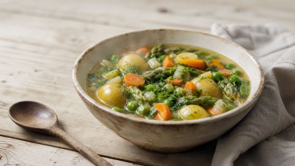 Mijotés printaniers : recettes pour accueillir les beaux jours en douceur