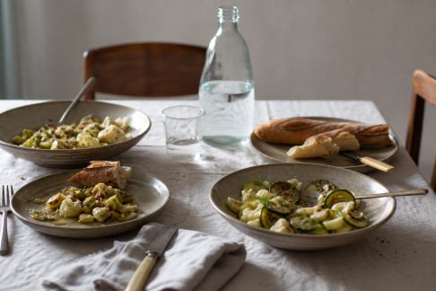 Comment improviser un dîner convivial avec les produits du moment