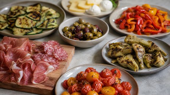 Antipasti de saison : composer des entrées variées et colorées tout au long de l’année