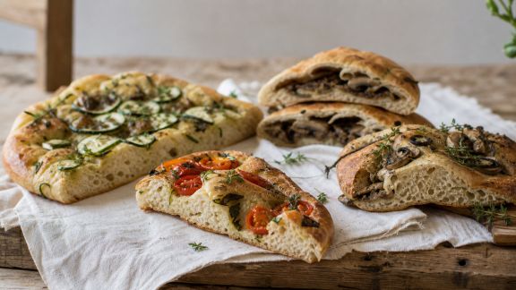 Focaccias et pains garnis aux saveurs du marché selon les saisons