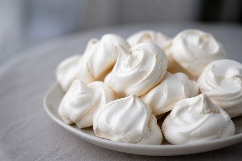 Meringues maison : techniques pour des résultats aérien et croquants